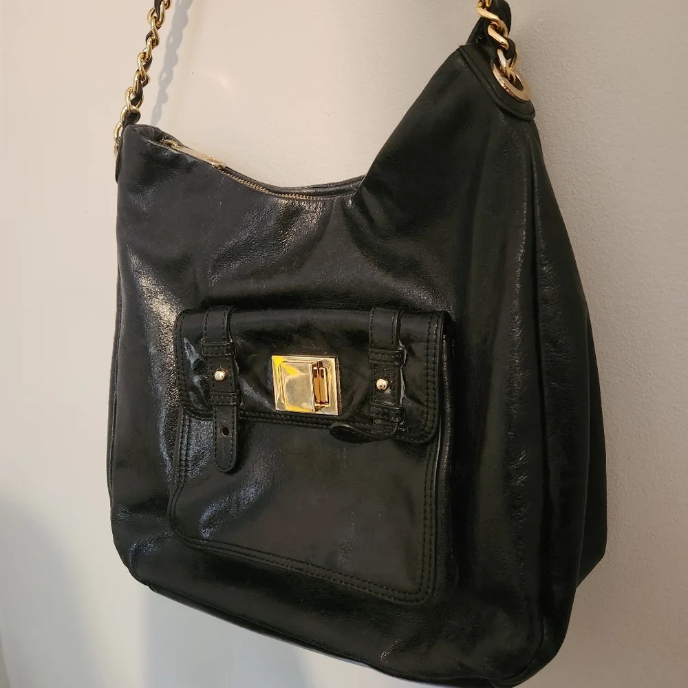 Badgley Mischka‎ Black Leather Shoulder Bag Gold Chain Strap & Hardware